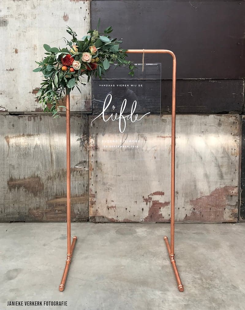 Welkomstbord bruiloft koper frame helder plexiglas